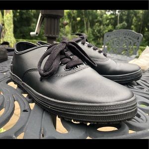 Comfort black waitress slip resistant sneakers